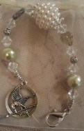 Mockingjay White Pearl Scissorfob